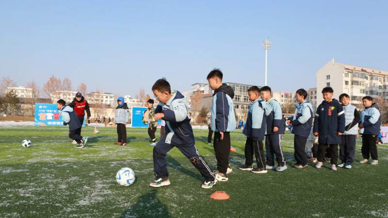 悟空·(中国)体育官方网站-WOKONG SPORTS 皇家马德里：伯纳乌与快速反击